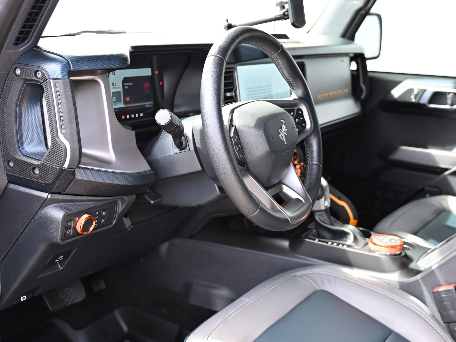 2021 Ford Branco Cyber Orange 0824