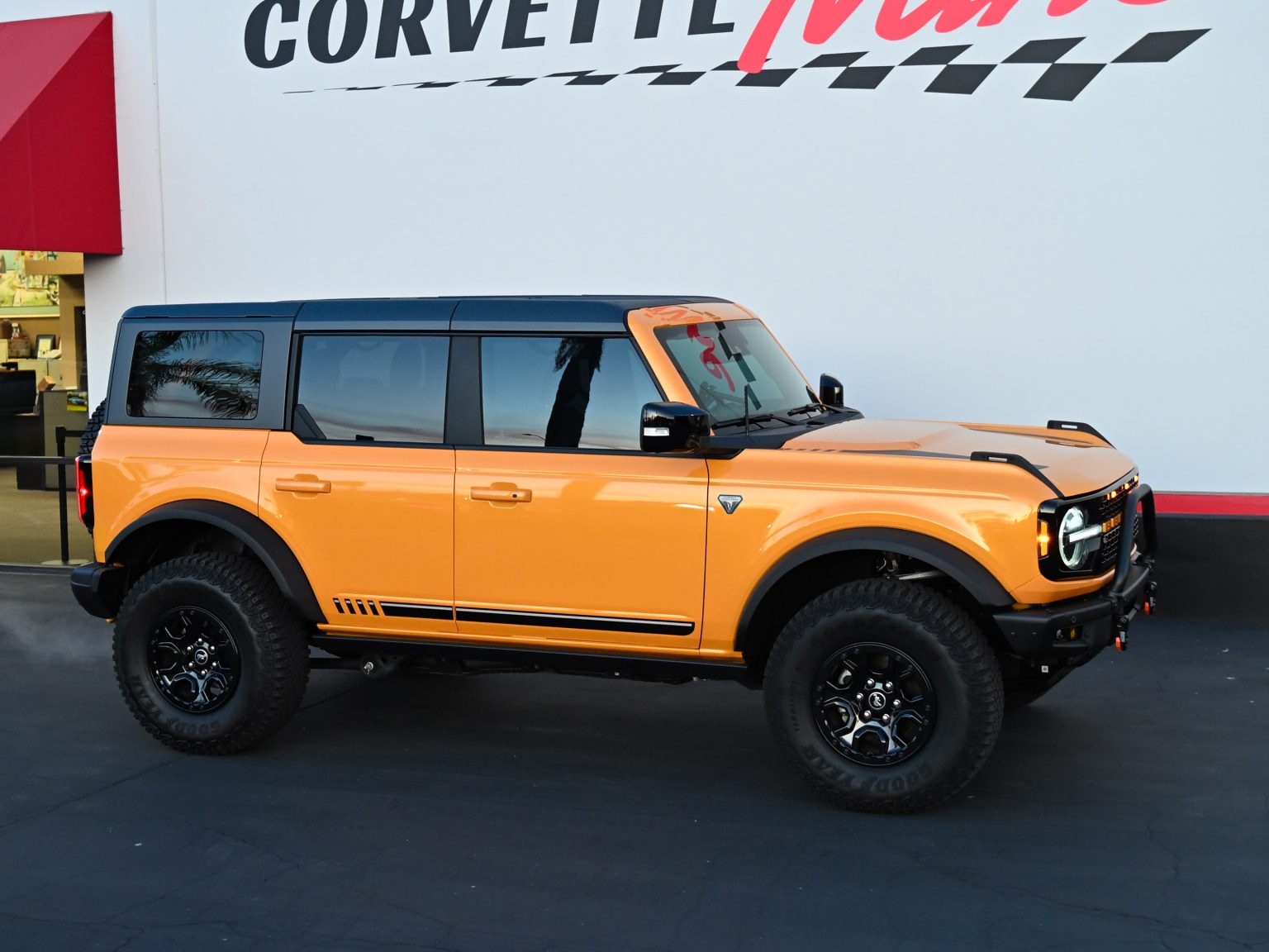 2021 Ford Branco Cyber Orange 0873