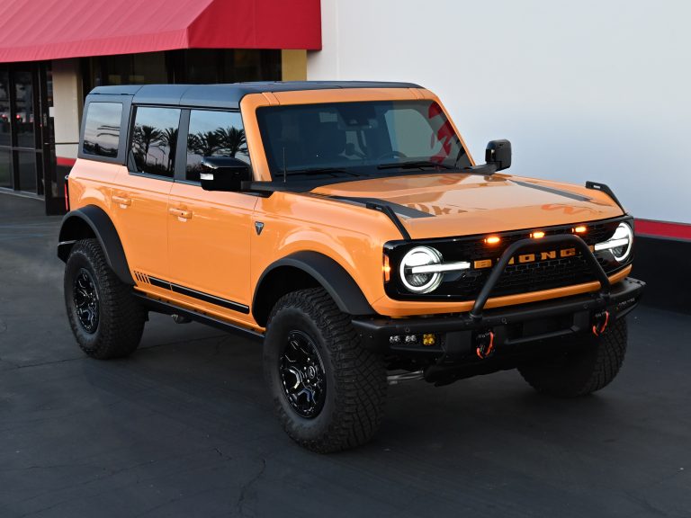 2021 Cyber Orange Metallic First Edition Ford Bronco Sasquatch 4x4