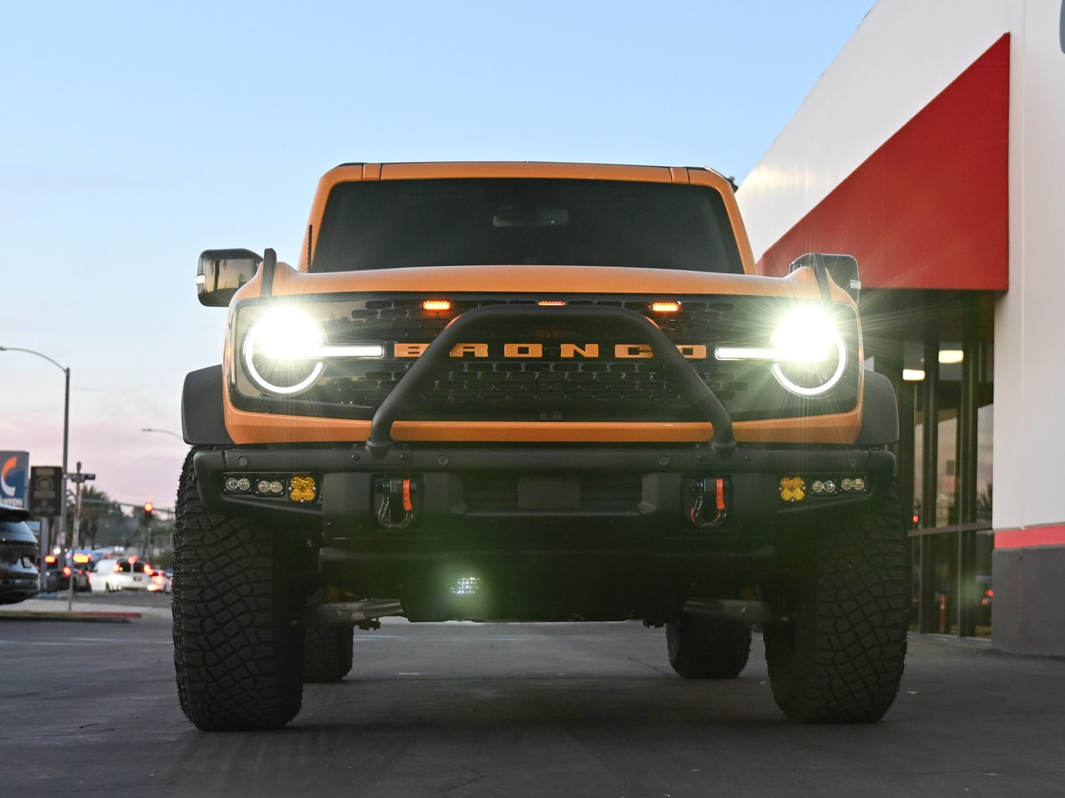 2021 Ford Branco Cyber Orange 0883