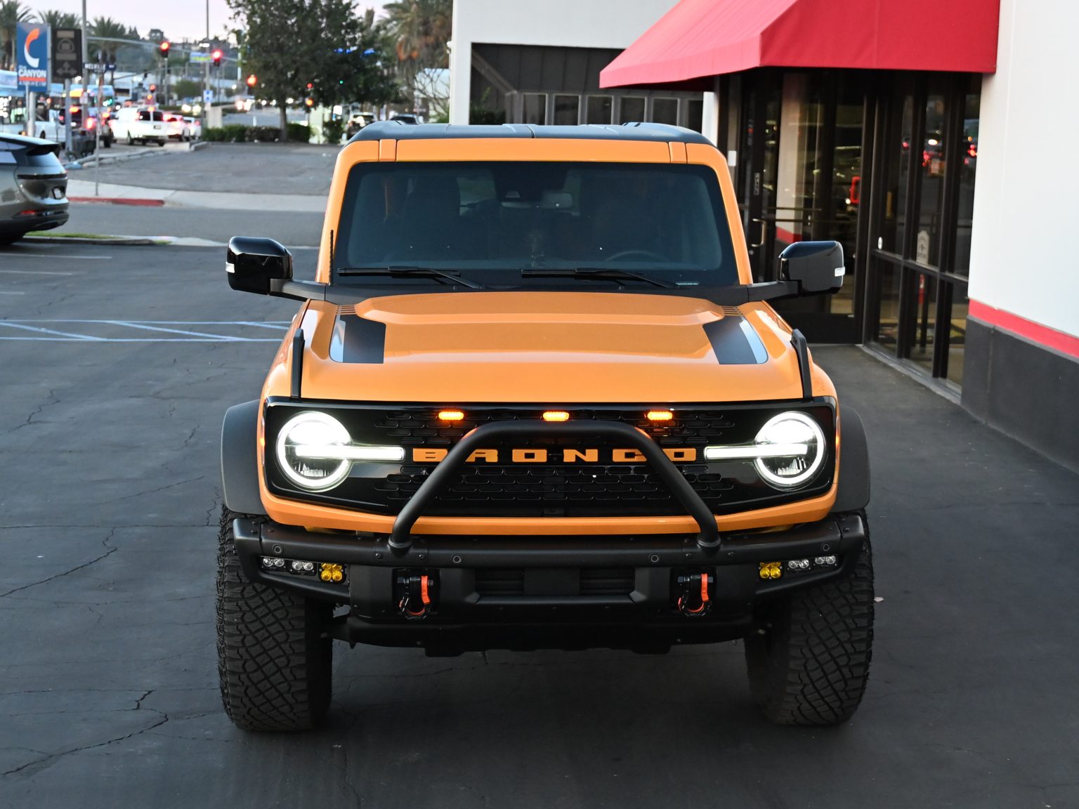 2021 Ford Branco Cyber Orange 0885