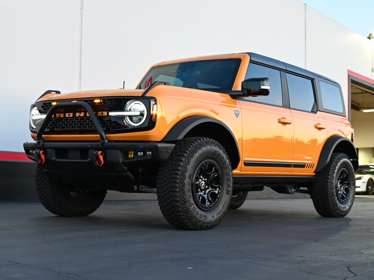 2021 Ford Branco Cyber Orange 0892