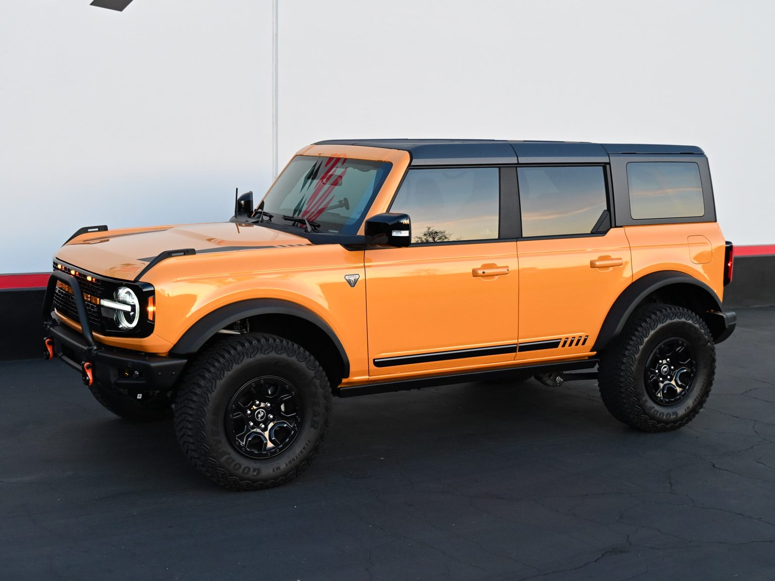 2021 Ford Branco Cyber Orange 0895