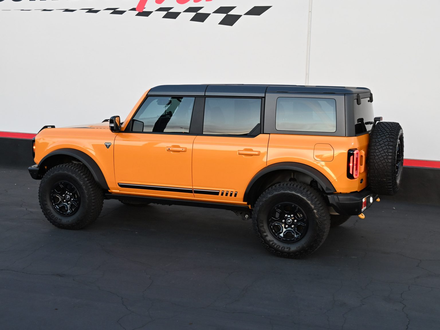 2021 Ford Branco Cyber Orange 0902