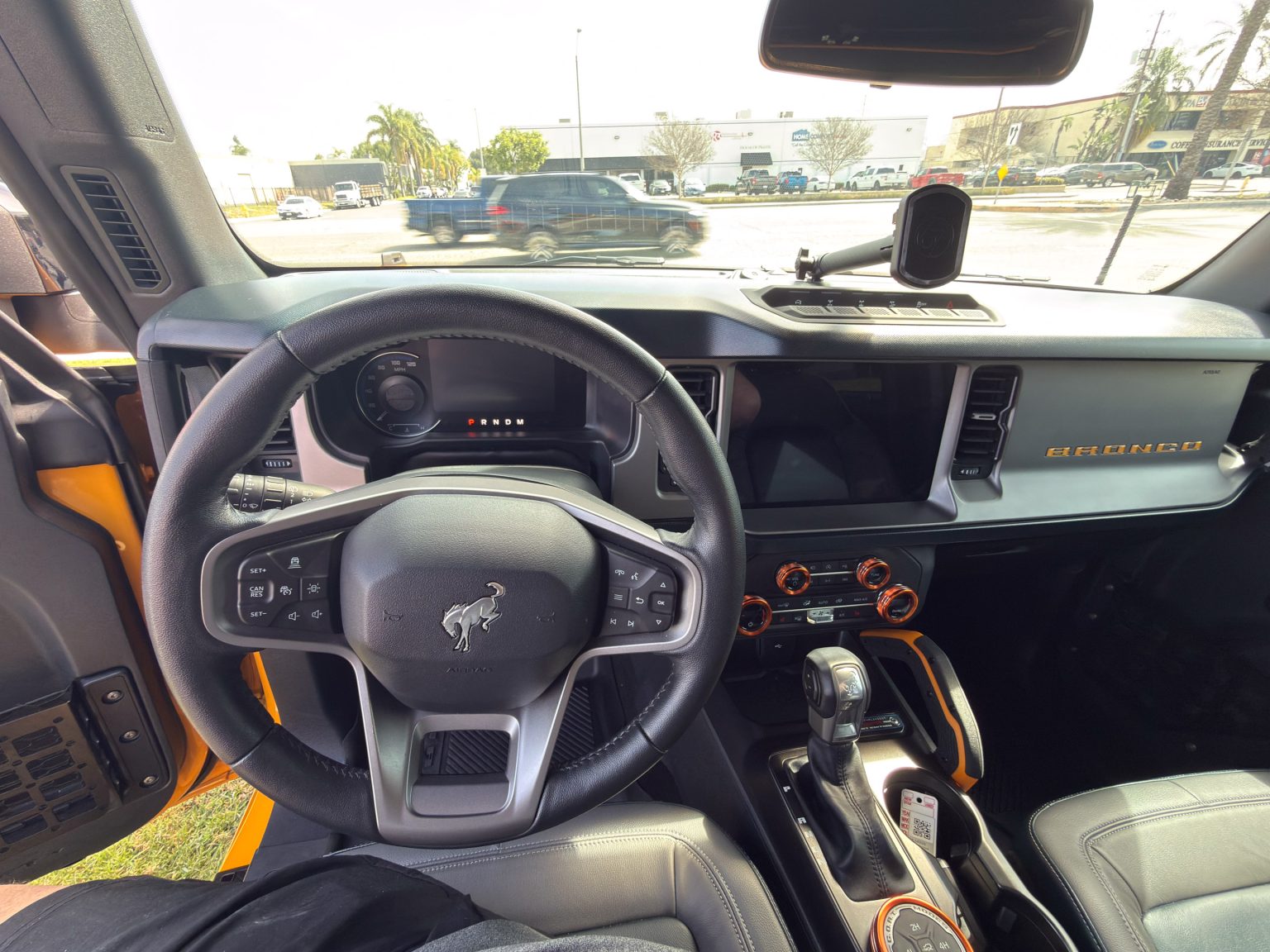 2021 Ford Branco Cyber Orange 5194