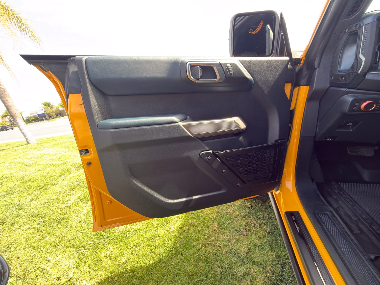 2021 Ford Branco Cyber Orange 5210