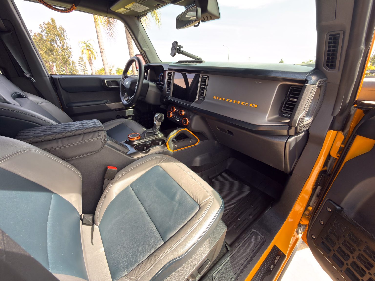 2021 Ford Branco Cyber Orange 5225