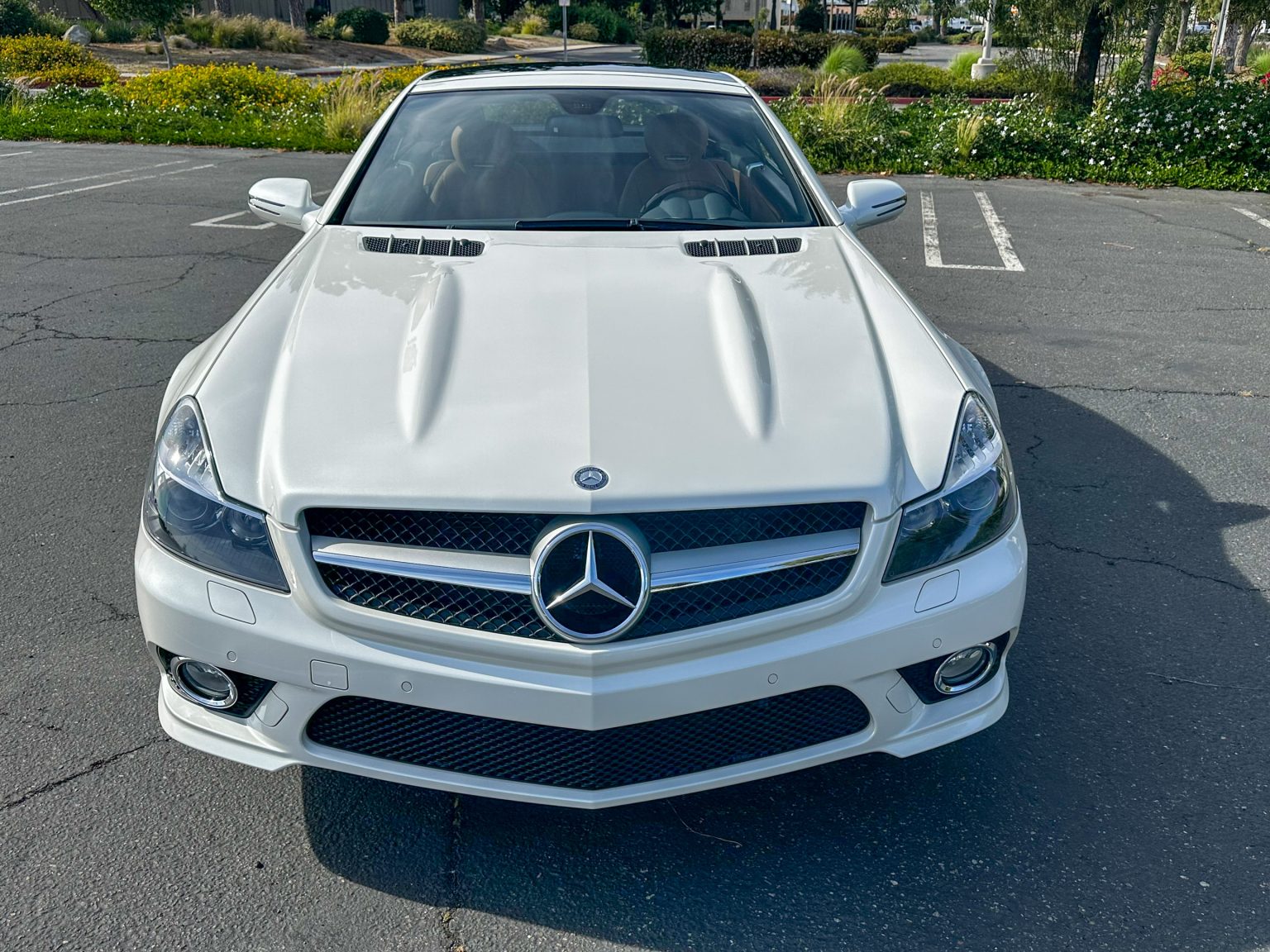 2012 White Mercedes Benz SL550 2084