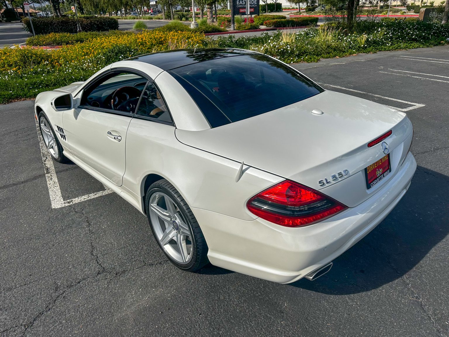 2012 White Mercedes Benz SL550 2097