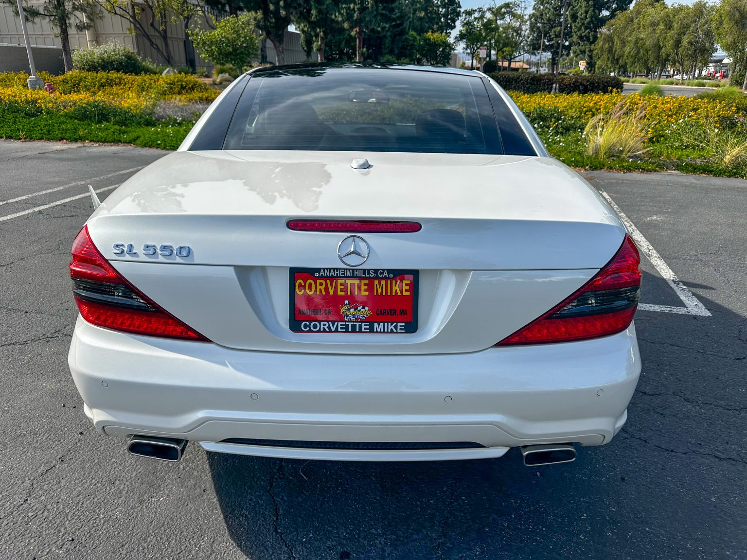 2012 White Mercedes Benz SL550 2098