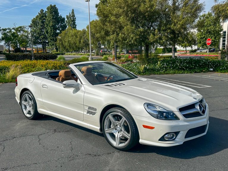 2012 Diamond White Metallic Mercedes Benz SL550 Convertible
