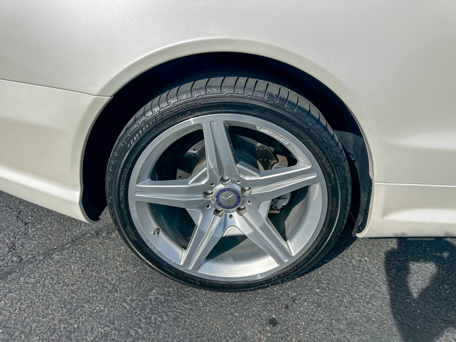 2012 White Mercedes Benz SL550 2107