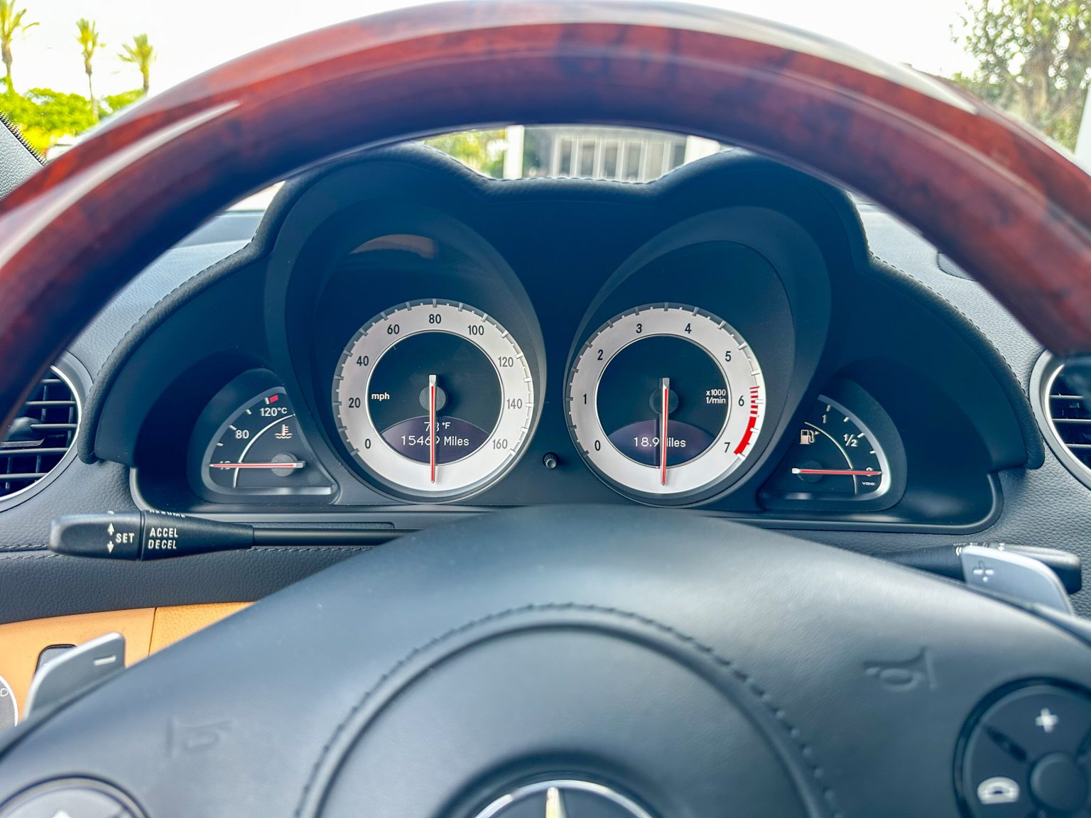 2012 White Mercedes Benz SL550 2116