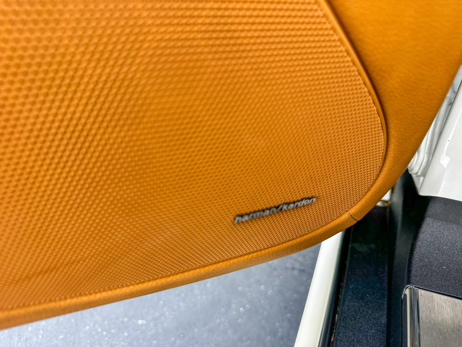 2012 White Mercedes Benz SL550 2121