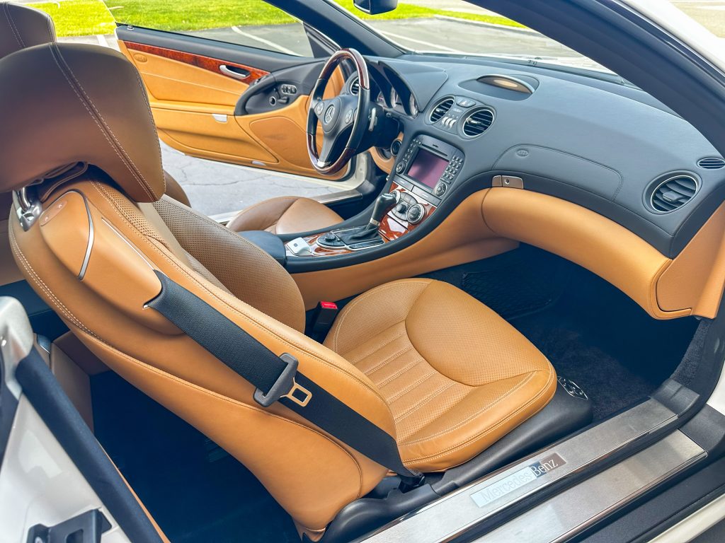 2012 White Mercedes Benz SL550 2126