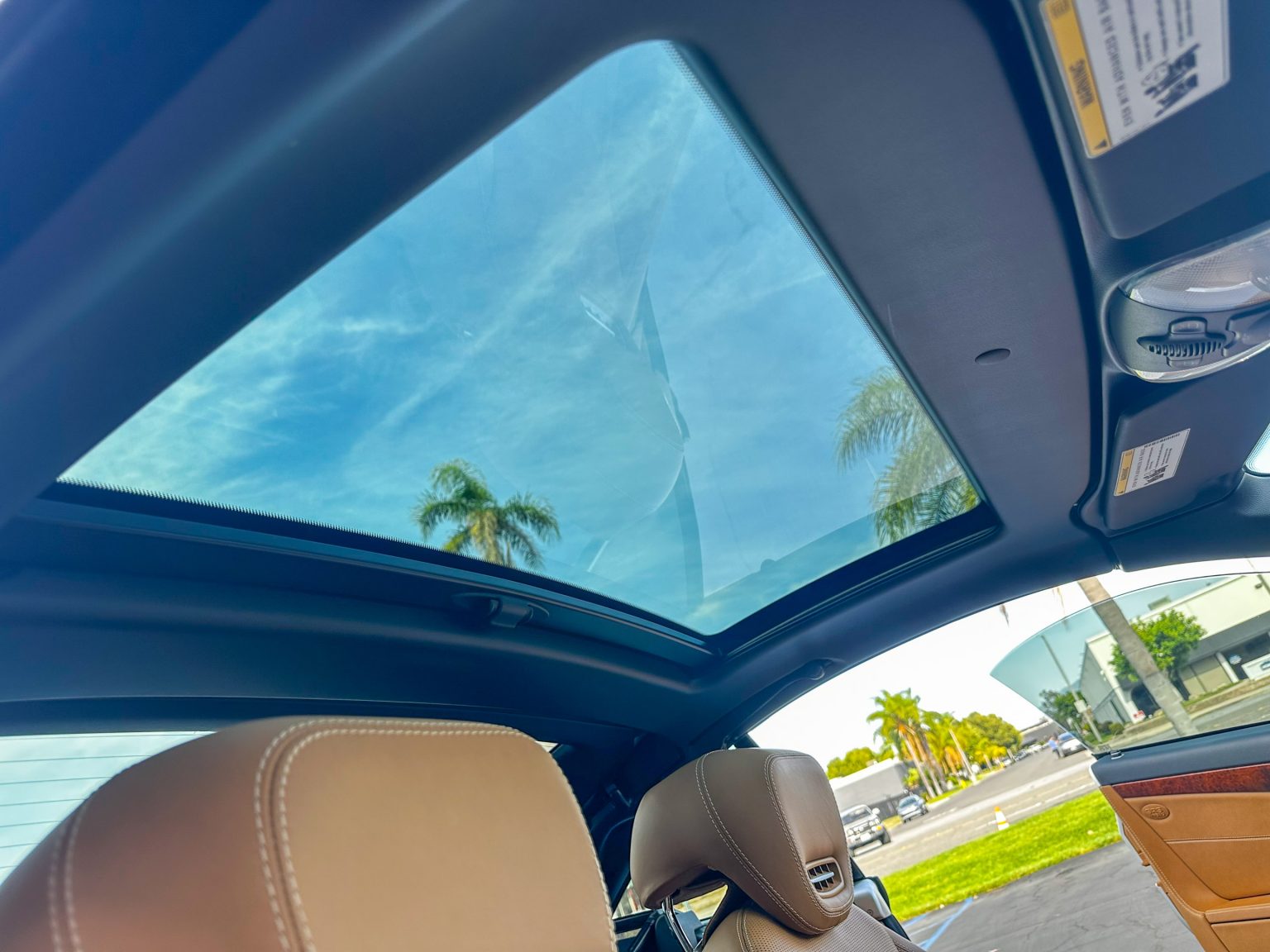 2012 White Mercedes Benz SL550 2128