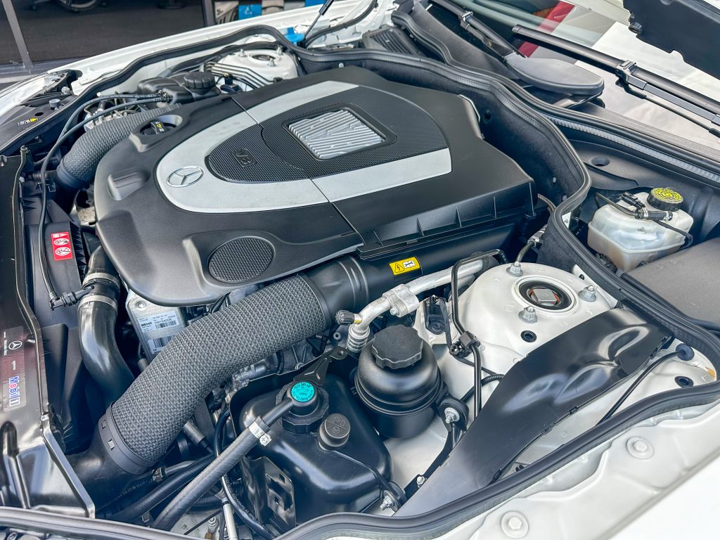 2012 White Mercedes Benz SL550 2133