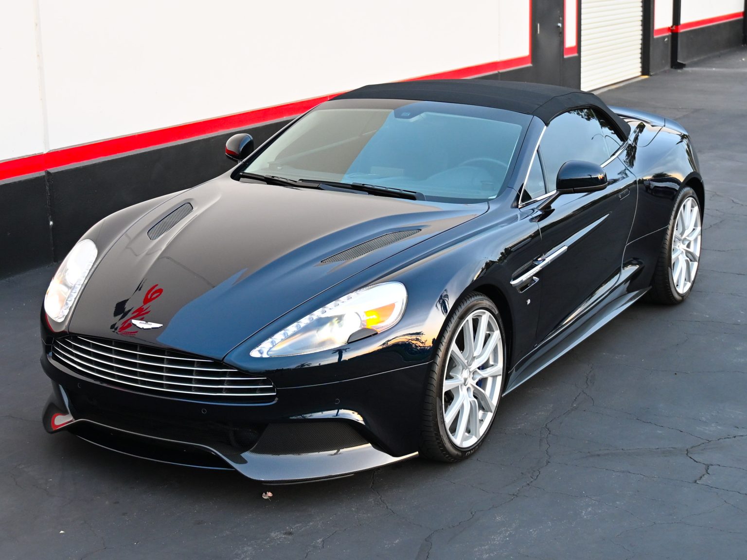 2016 Ultramarine Black Aston Martin Vanquish V12 Convertible 1475