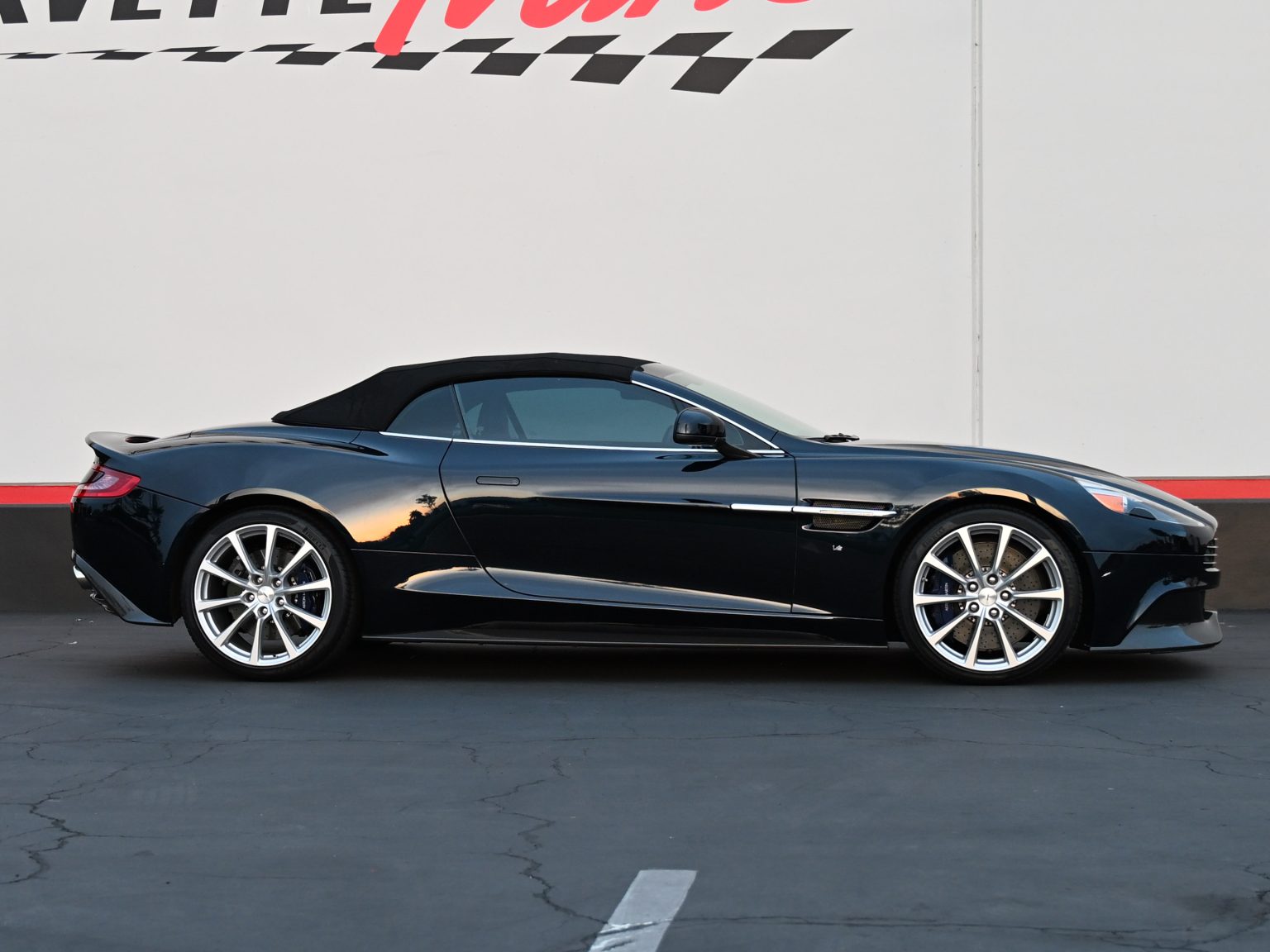2016 Ultramarine Black Aston Martin Vanquish V12 Convertible 1511