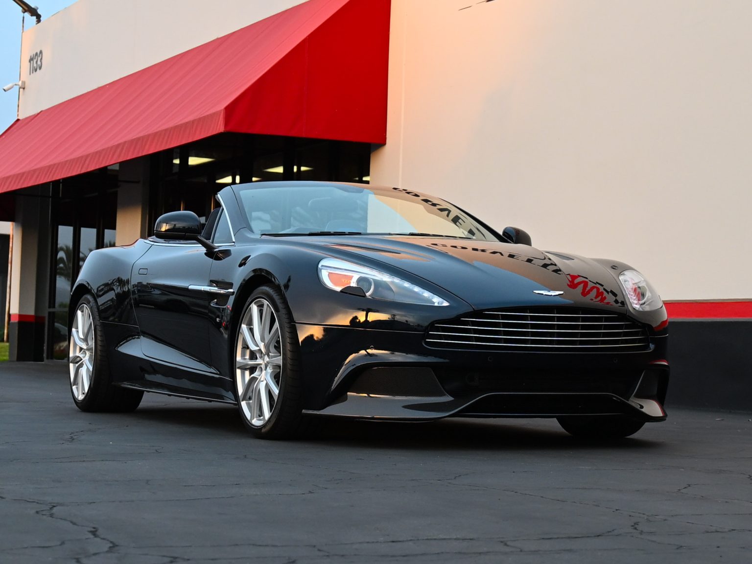 2016 Ultramarine Black Aston Martin Vanquish V12 Convertible 1565
