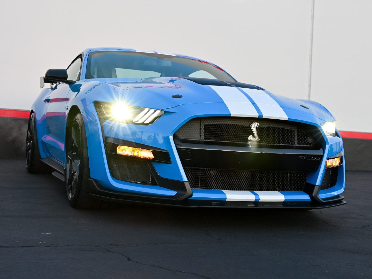 2022 Grabber Blue Metallic Ford Shelby GT500 1583