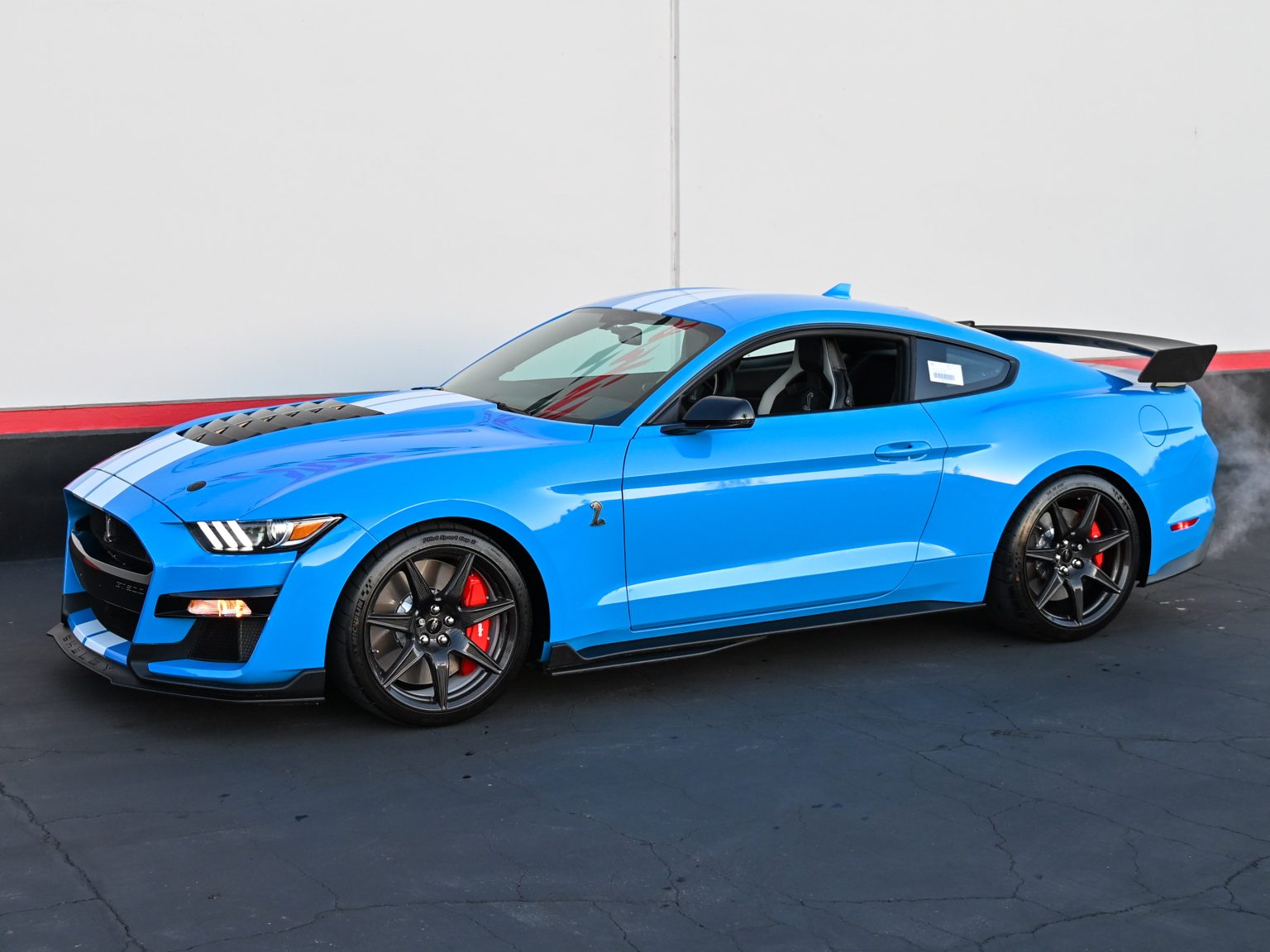 2022 Grabber Blue Metallic Ford Shelby GT500 1596