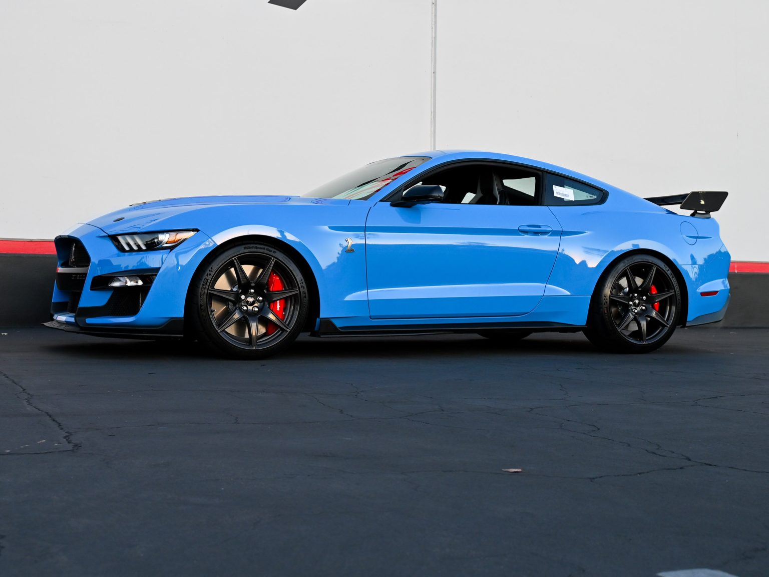 2022 Grabber Blue Metallic Ford Shelby GT500 1600