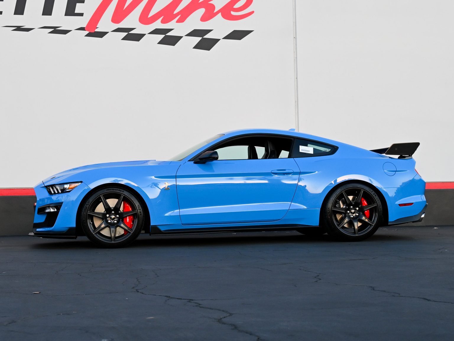 2022 Grabber Blue Metallic Ford Shelby GT500 1602