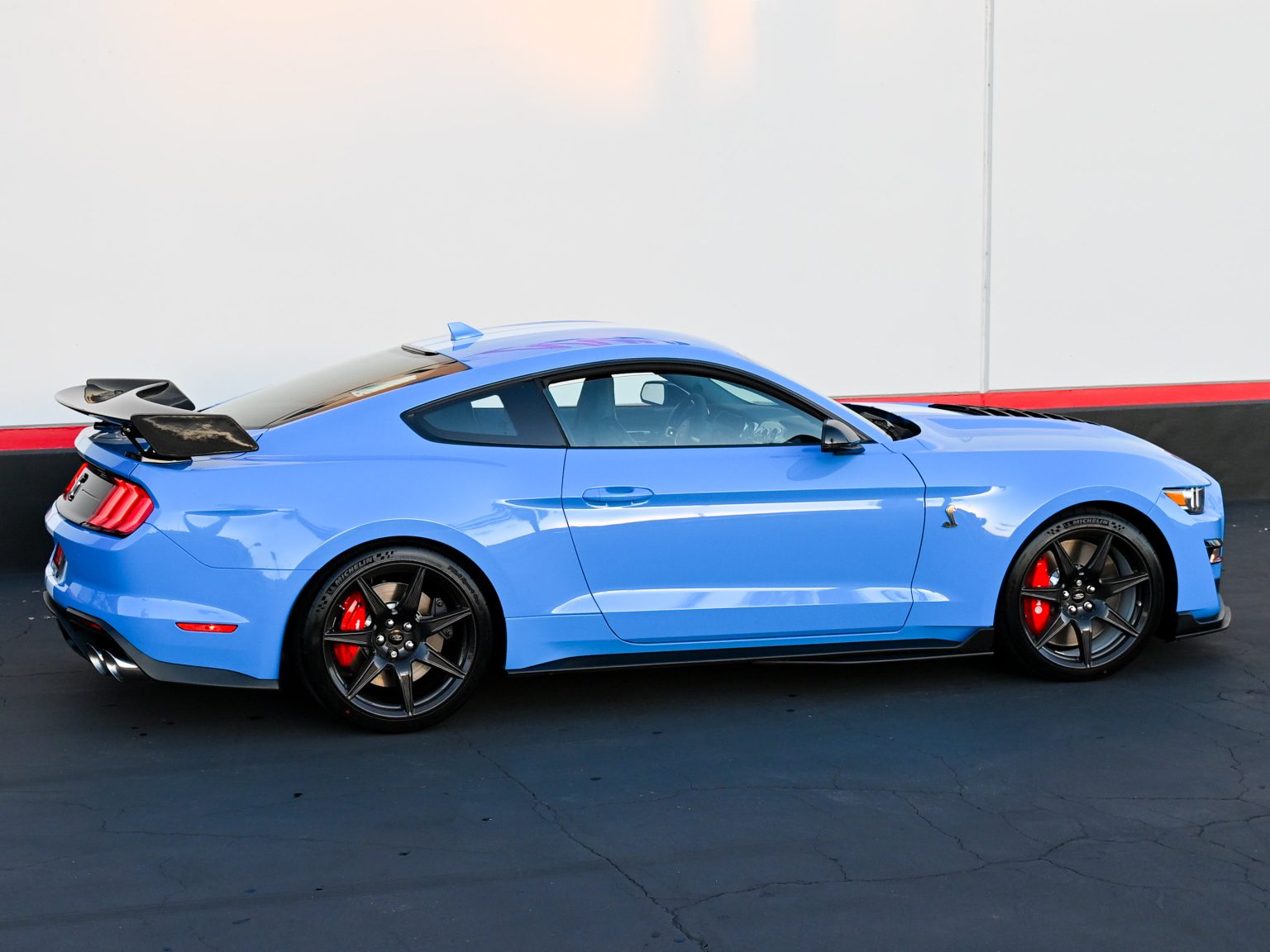 2022 Grabber Blue Metallic Ford Shelby GT500 1653