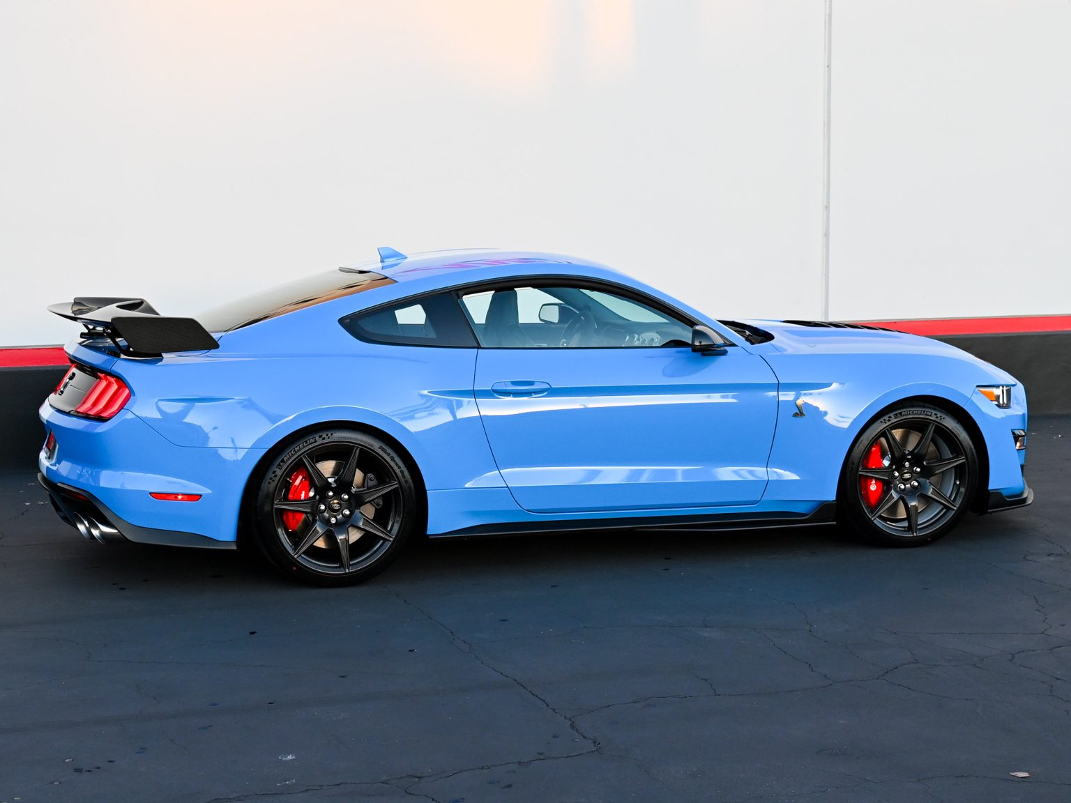 2022 Grabber Blue Metallic Ford Shelby GT500 1655