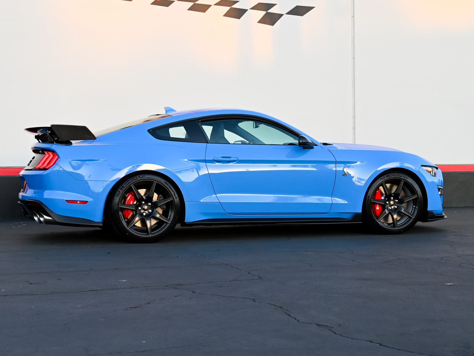 2022 Grabber Blue Metallic Ford Shelby GT500 1658