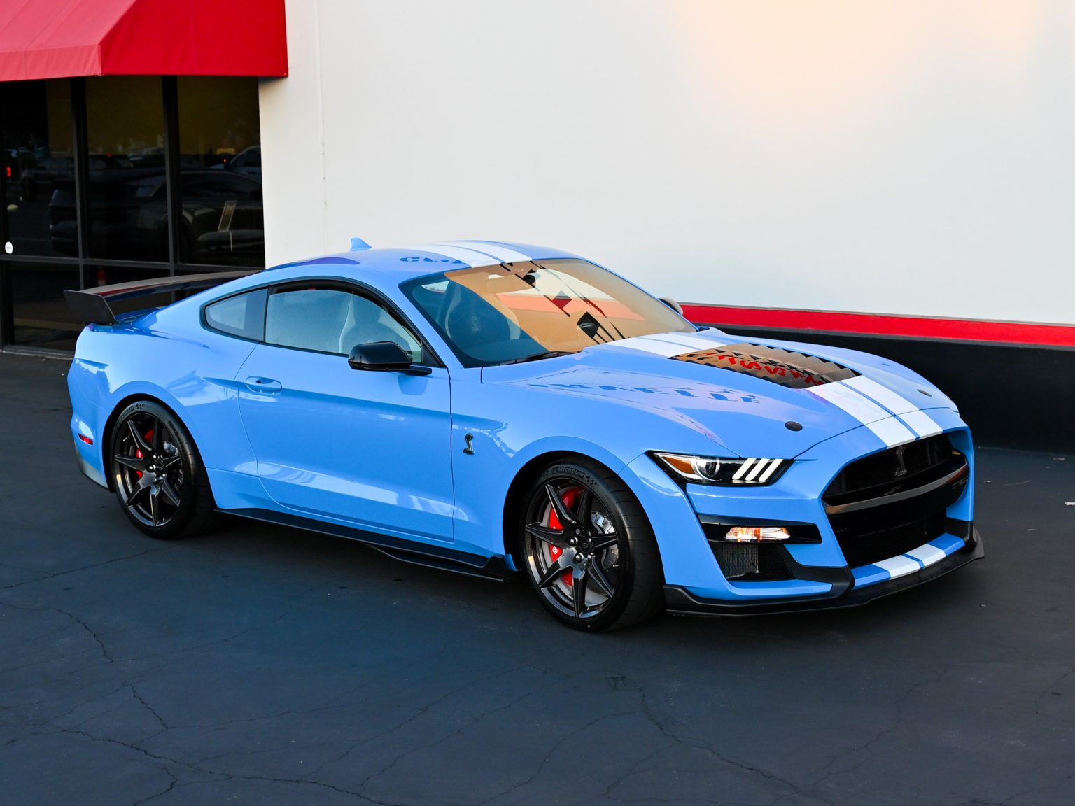 2022 Grabber Blue Metallic Ford Shelby GT500 1677